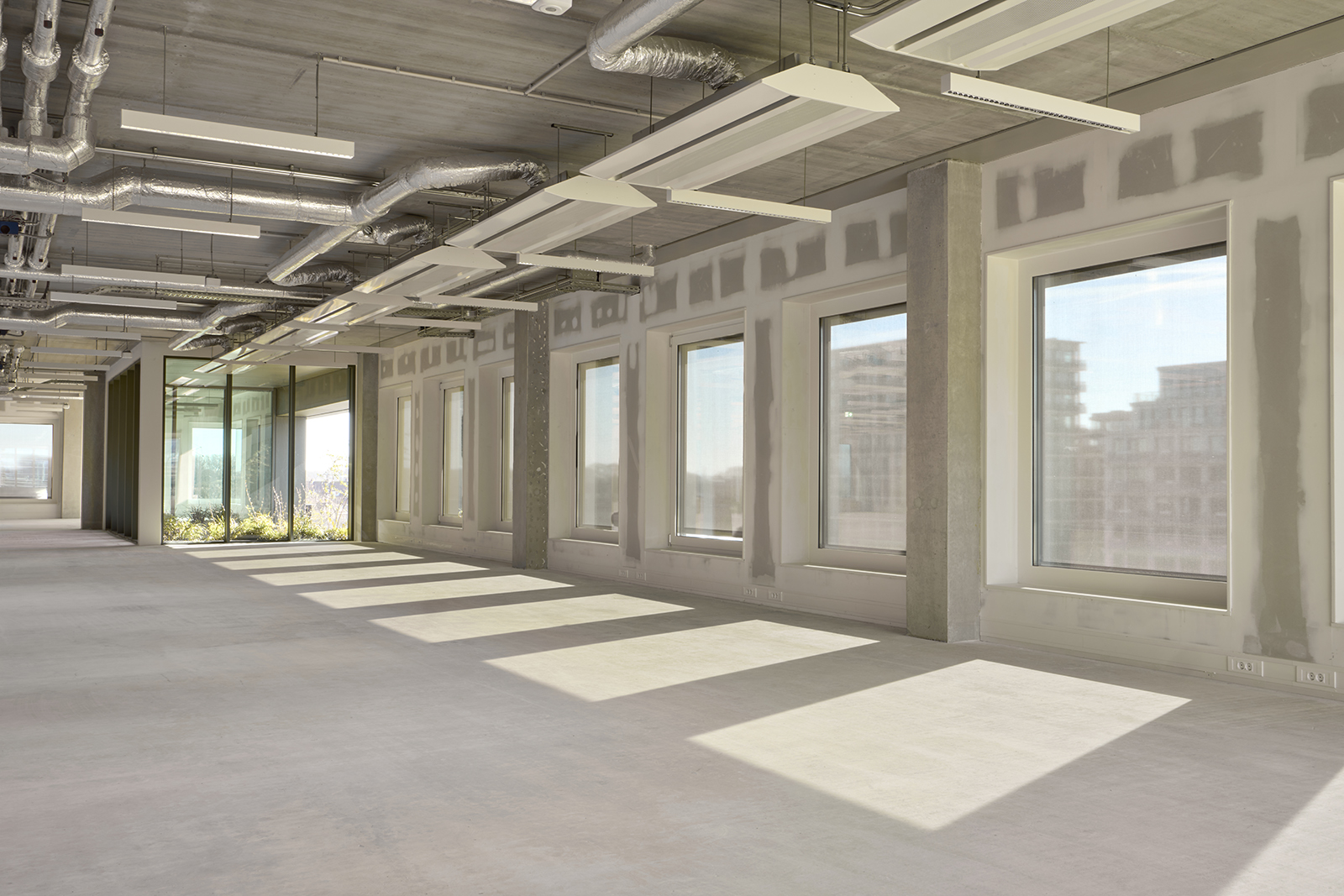 MAX&MORE_20260318_066